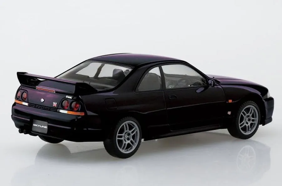 Aoshima 1/32 Nissan R33 Skyline GT-R (Midnight Purple)