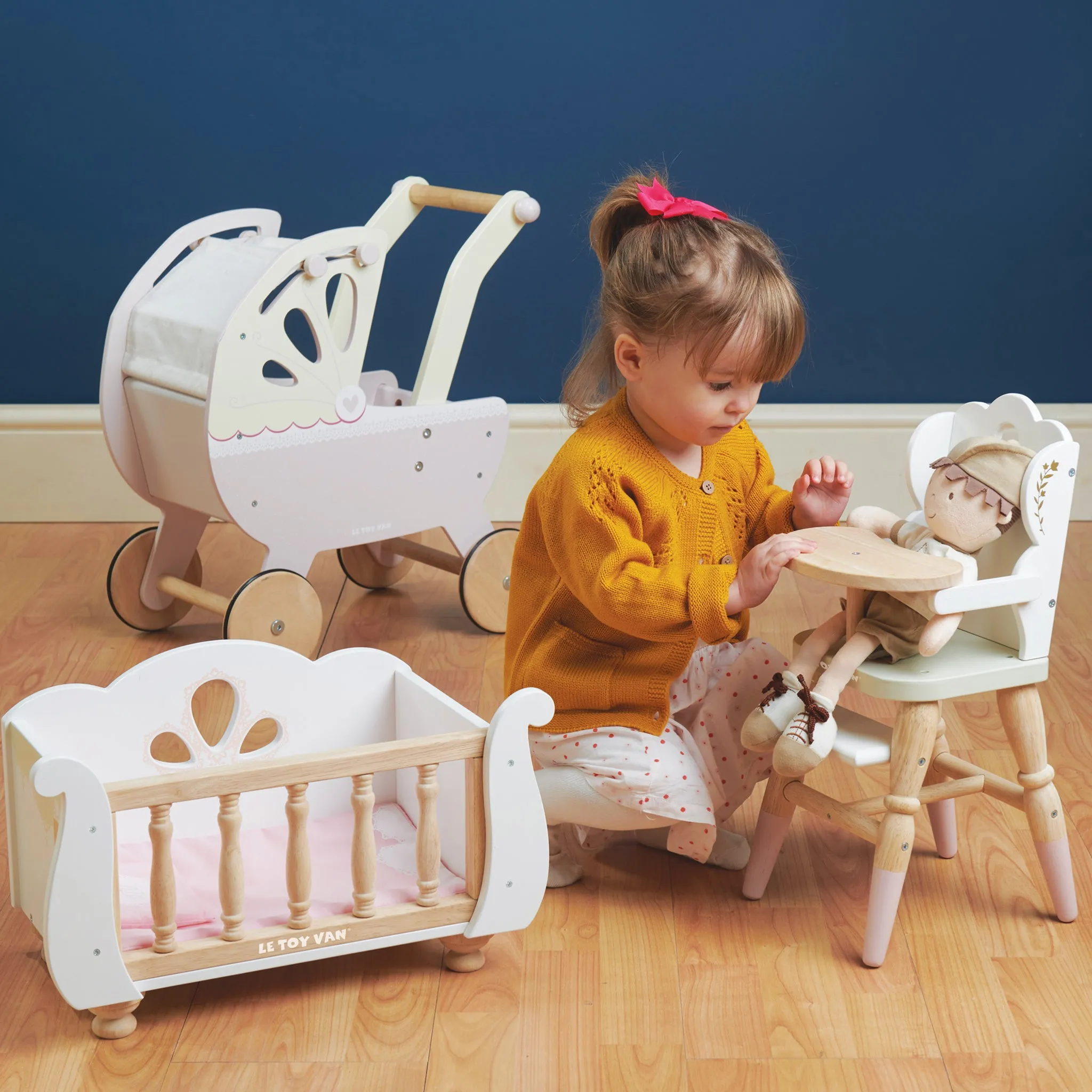 Le Toy Van Sleigh Cot Bed