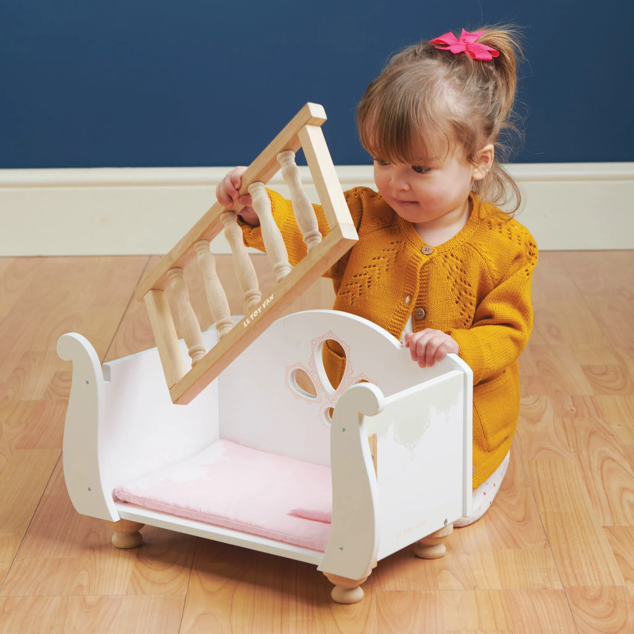 Le Toy Van Sleigh Cot Bed