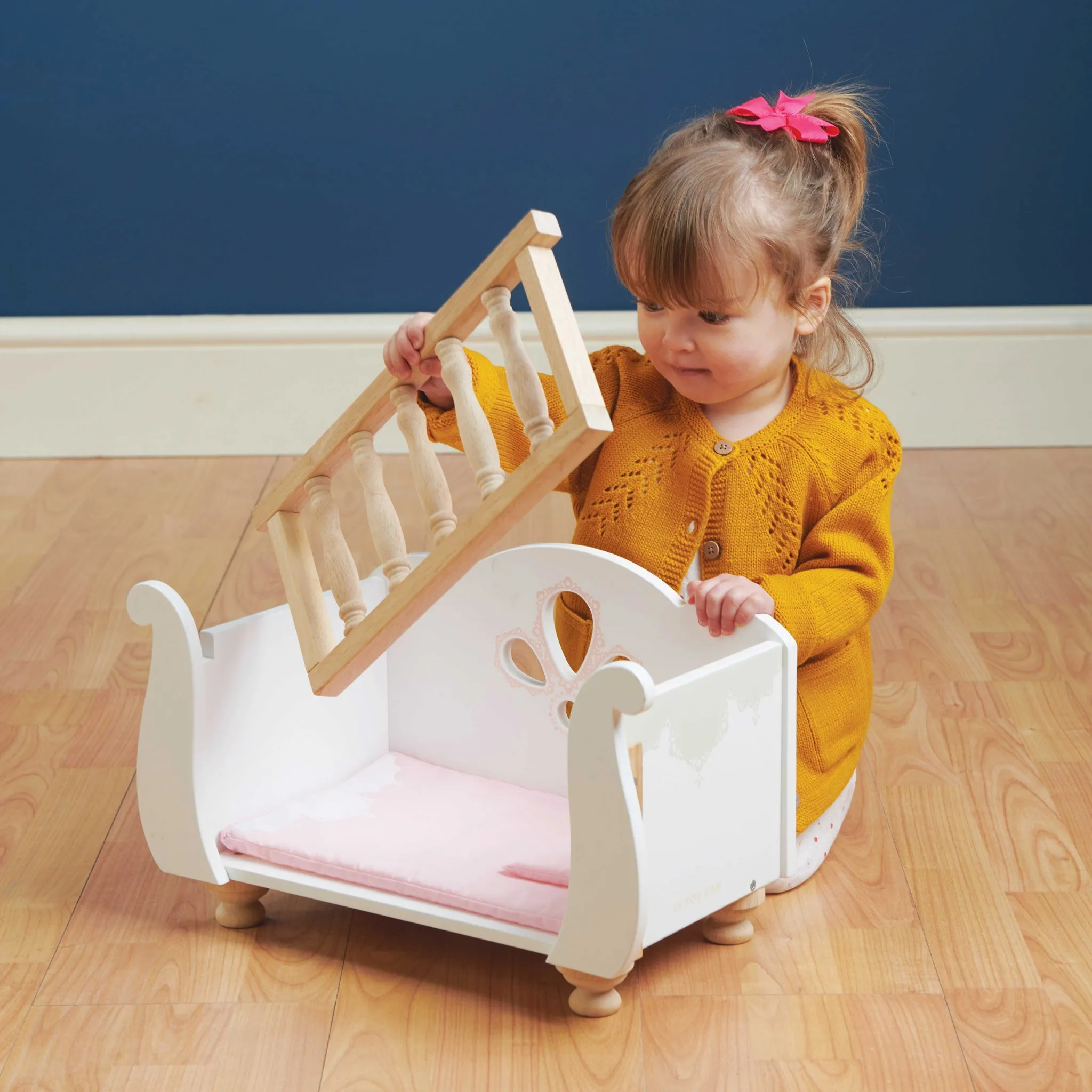 Le Toy Van Sleigh Cot Bed