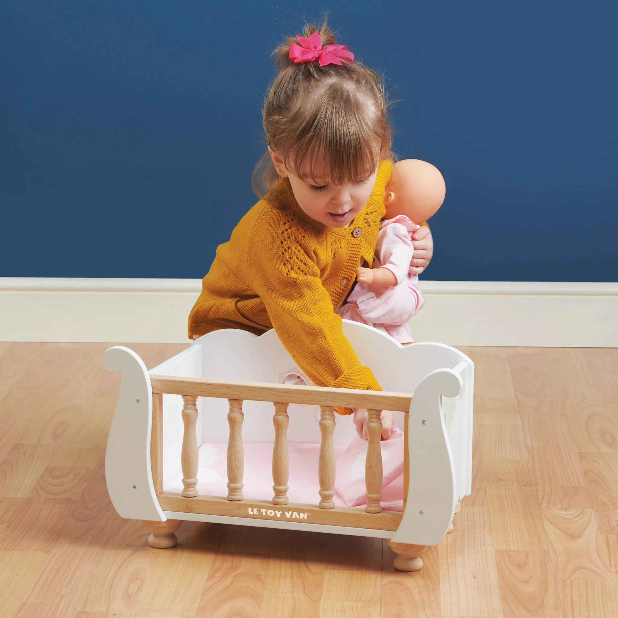 Le Toy Van Sleigh Cot Bed